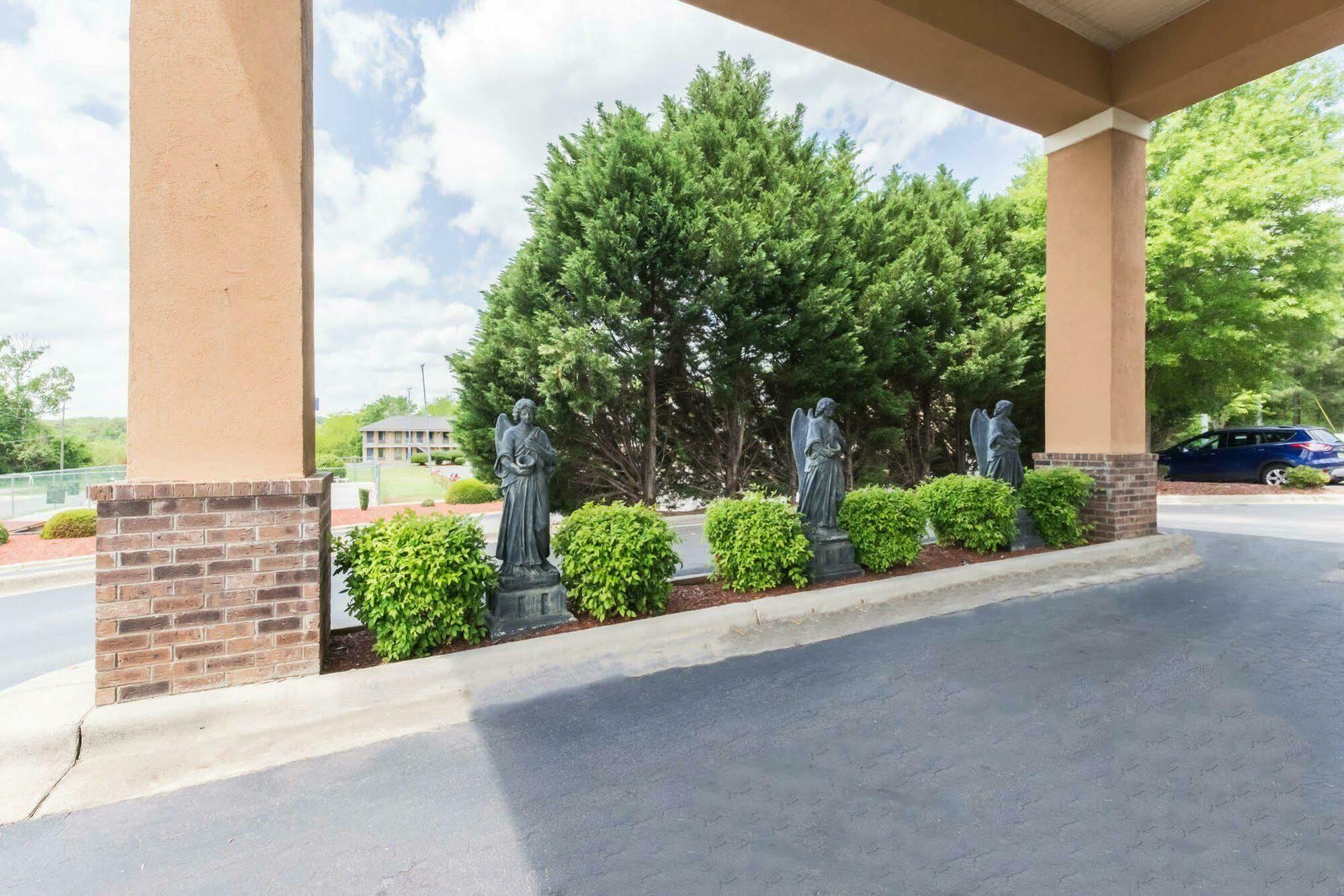Quality Inn & Suites Rockingham Exterior foto